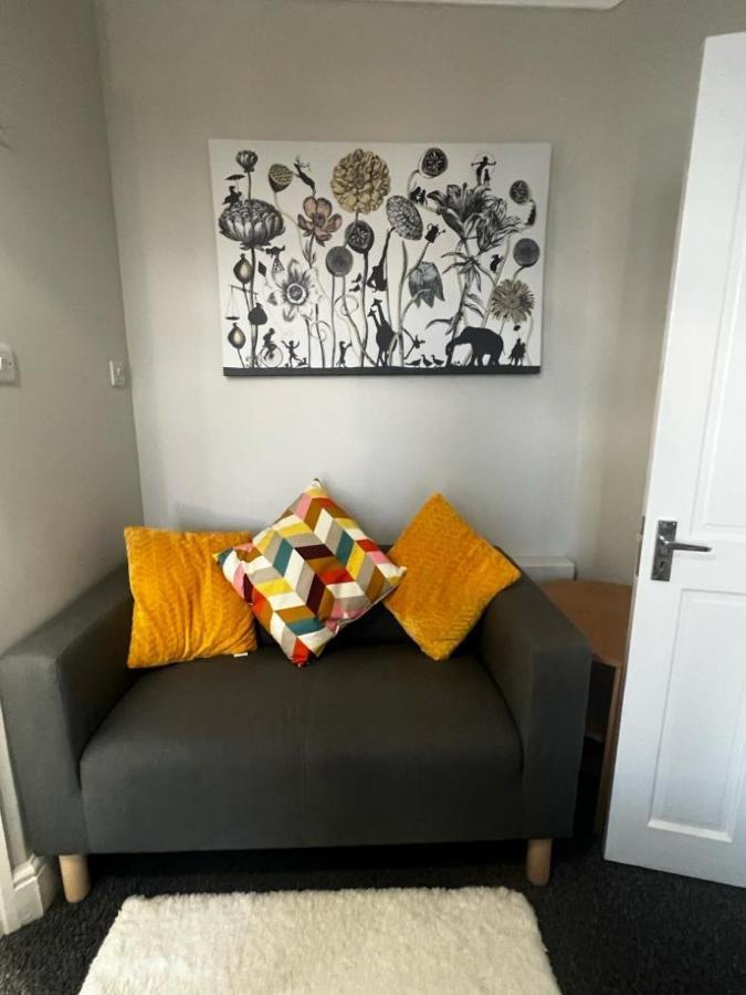 Matipa-Given Apartments Eastleigh Southampton Buitenkant foto